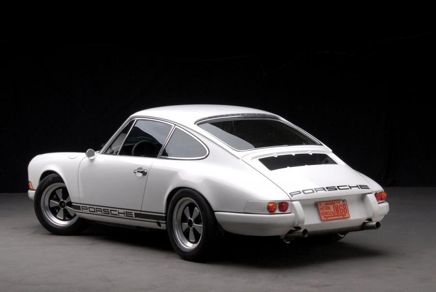  Porsche 911 R Conversion Coupe 1971 года  (фото 7 из 16)